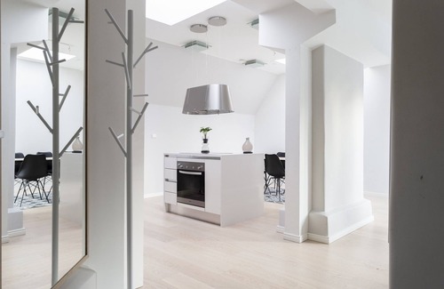 Kluuvi Apartment | Modern 2BR Penthouse in Kluuvi with Balcony & Sauna