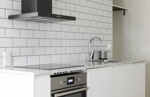 Kluuvi Apartment | Modern 1BR Apartment with Balcony and Family Amenities