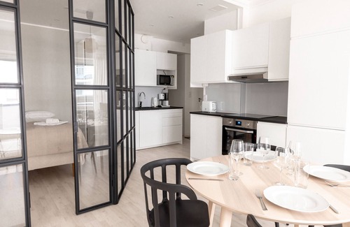 Kamppi Apartment | Modern 1BR Retreat with Sauna, Balcony & Family Amenities