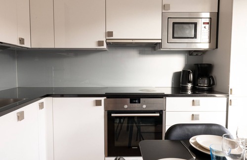 Kallio Apartment | Modern & Cozy 2BR Apartment with Balcony and Breakfast