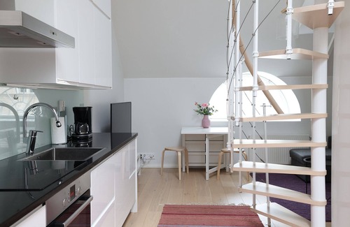 Etu-Toolo Apartment | Unique 2ndhomes Studio with Sauna and Balcony Retreat
