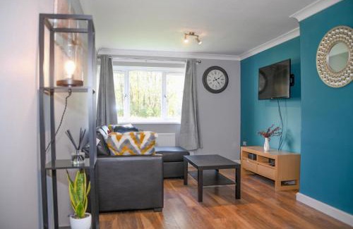 Willenhall House | 2ndHomeStays Willenhall: Family-Friendly 3 Bed House