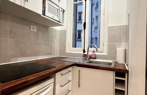 Centre Ville Apartment | Modern 2P Boulogne with Kitchen & Breakfast Included