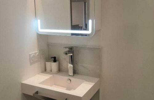 Mantes-la-Jolie Apartment | 2P refait à neuf, calme, quartier historique, entre seine et cathédrale