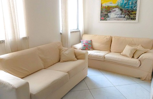 Copacabana Apartment | Pet-Friendly Retreat Steps from Copacabana Beach