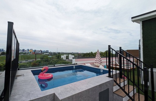 Talbot's Corner House | Discover SBSide Homes: Rooftop Pools & Epic Ocean Views