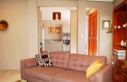 Encounter Bay House | Unique 2-Bed Home Steps from the Beach with Pool