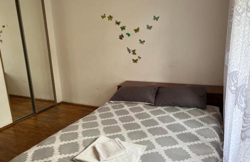 Rivne Apartment | Spacious 3-Room Apartment Near the Park, Pet-Friendly Stay