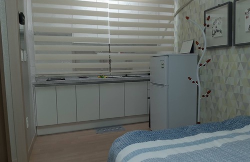 Yongju-ri House | Discover a Cozy Guest Room with Kitchen and Breakfast!