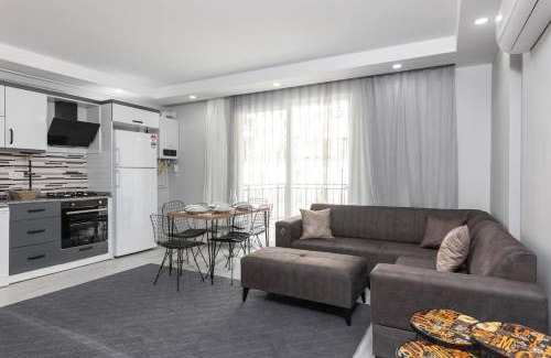 Antalya City Centre Apartment | Spacious 3-Bedroom Apartment in City Center, Pet Friendly