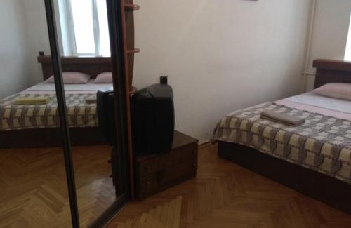 Rivne Apartment | Cozy 3-Room Apartment in the Heart of the City