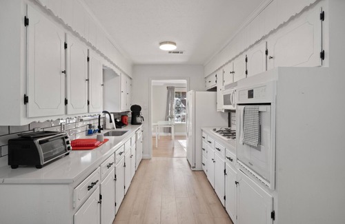 Plano House | 3/2 Full Remodel, locally owned, pet friendly