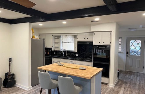 Center Point House | Guest Rated 10/10: Private Riverfront Retreat in CenterPoint