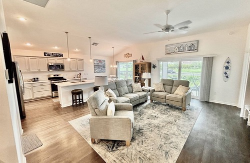 Okahumpka House | Relaxing 2-Bedroom House in The Villages with Pool