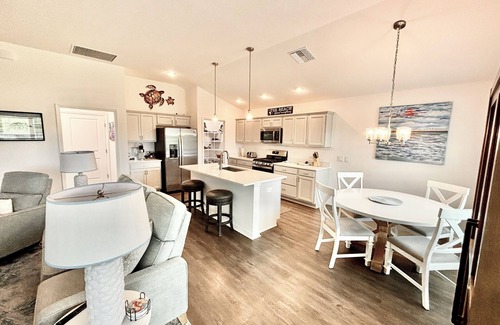 Okahumpka House | Relaxing 2-Bedroom House in The Villages with Pool