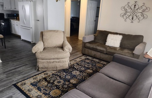 Longview House | Cozy Retreat in a Quiet Neighborhood, Near Town