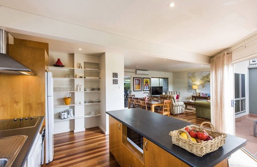 Angourie House | Family-Friendly Stay at The Crescent, Angourie