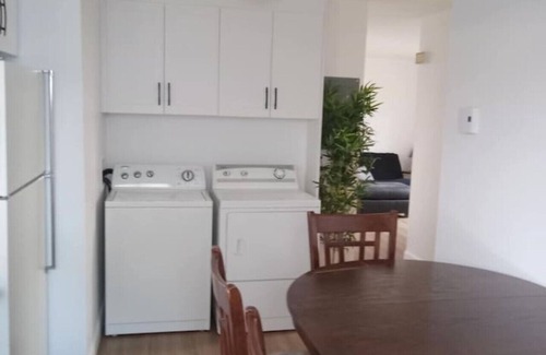 Les Rivieres Apartment | 3,5 rénove avec cour anglaise