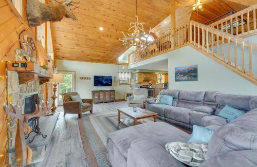 Benezette House | Idyllic Benezette Cabin with Hot Tub and Mountain Views