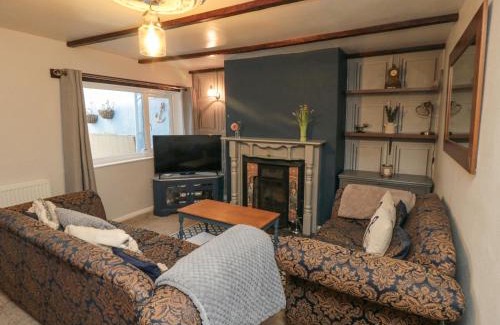 Whitby House | Family-Friendly Escape at 3 Anchor Cottage