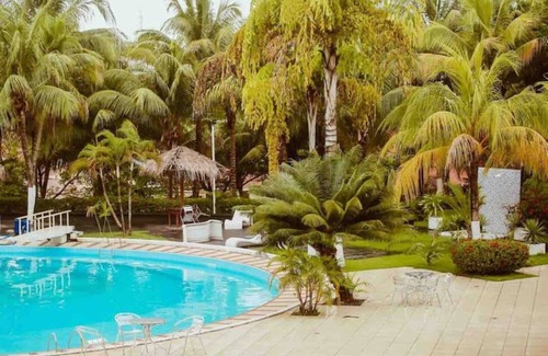 Santarem Apartment | Cozy 3-Bedroom Apartment at Barrudada Hotel with Breakfast