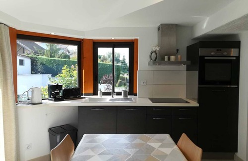Evian-les-Bains Apartment | Cozy 3* Apartment with Ocean View Veranda & Terrace