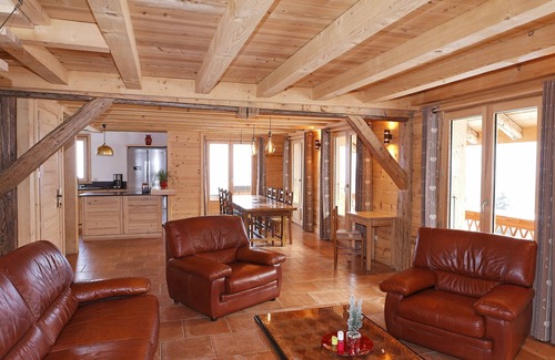 Cordon Apartment | Pet-Friendly Apartment Mont Blanc with Lake Views, Sleeps 10