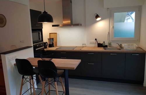 Fouesnant Apartment | Renovated Ground Floor Retreat Near City Center & Ocean