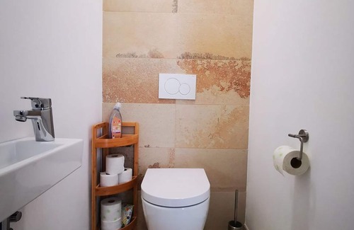 Neusiedl am See Apartment | Comfortable 3-Bedroom Apartment at Pannonia Appartements