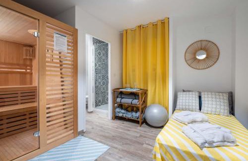 Forges-les-Bains Apartment | Cozy Garden View Retreat - Meublé Célian with Oceanfront Access