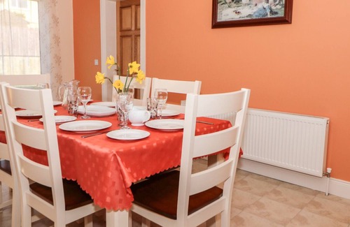 Killorglin Cottage | 3 BAILE ON TOOREEN, with a garden in Killorglin, County Kerry