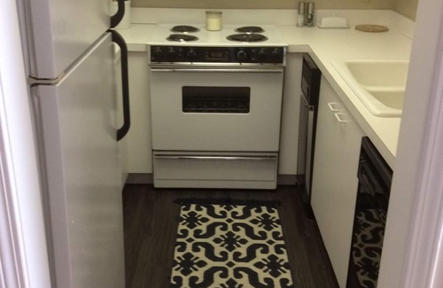 High Point Condo | Ideal 3 Bd/3 Ba Retreat Near Market & High Point University