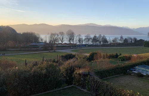 Ispra House | 3 BDR, 3 BTHR, 2Floor Villa with Private Garden, Jacuzzi, BBQ overlooking Lake