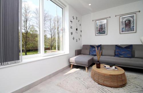 Gabalfa Apartment | 3 Bdr Apartment Spacious & Central Free Wifi