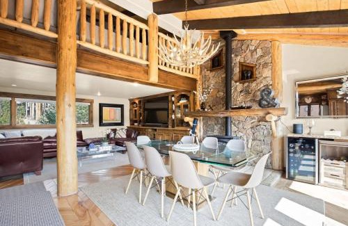 Breckenridge House | Guest Rated 10/10: Mountain Retreat with Forest Views