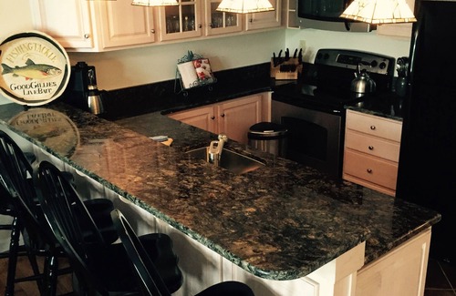Alexandria Bay House | Exceptional Waterfront Villa with Boathouse & Family-Friendly Amenities