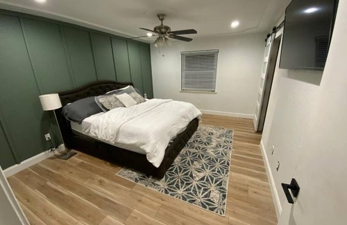 Bedford House | Cozy 3 Bedroom Oasis with Pool Access & Patio Retreat