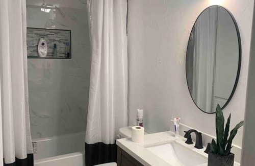 Bedford House | Cozy 3 Bedroom Oasis with Pool Access & Patio Retreat