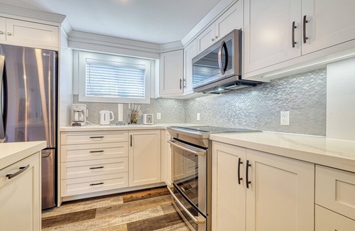 Virginia Cottage | 3 Bdrm Newly Renovated Water Front Cottage On Lake Simcoe