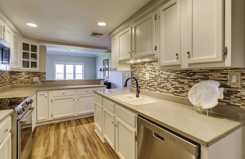 Sea Pines Villa | Serene 3-Bedroom Waterfront Villa in Harbour Town