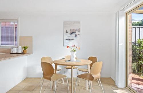 Merrylands House | Cozy 3-Bedroom Duplex Retreat in Greystanes