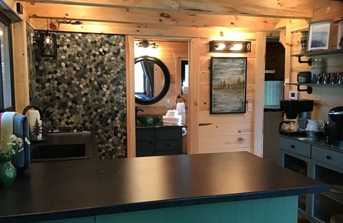 La Pointe Cabin | Scenic 3 Bears Cottage with Lake Superior Views & Great Amenities