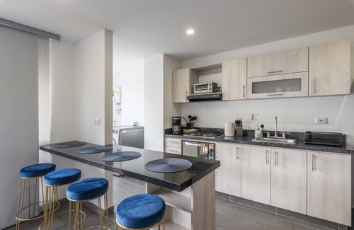 Laureles - Estadio Apartment | Modern 3 Bed Apartment with Pool & Spa in Laureles