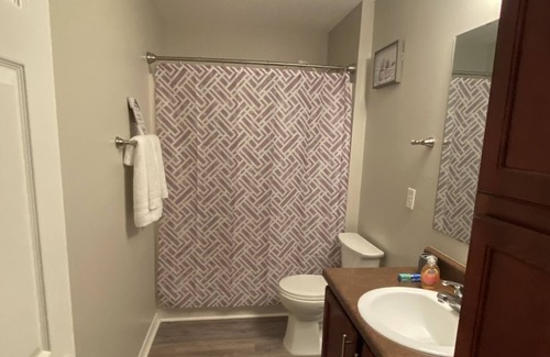 Baker House | Family-Friendly 3 Bed/2 Bath Updated Townhome - Rated 10/10