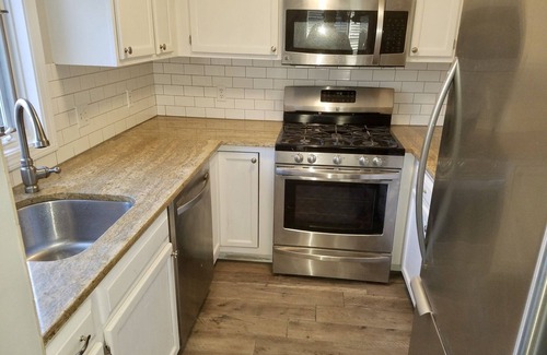 Teaticket House | Beautiful 3 Bed Retreat Steps from Falmouth Heights Beach