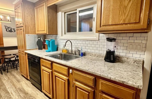 Conway House | 3 bed 2 bath house in Conway. Minutes to Conway center and outlets. Super cozy.