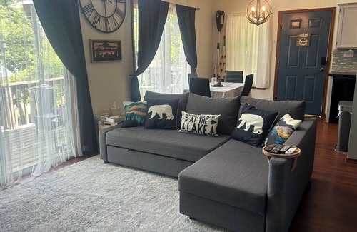 Roach Cabin | 3 bed/2 bth cabin. family, hunter, & fisherman friendly, dogs stay free.