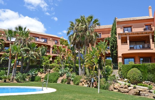 Puerto de la Duquesa Apartment | Elegant 3 Bed Duplex Apt with Pool, Steps from the Beach