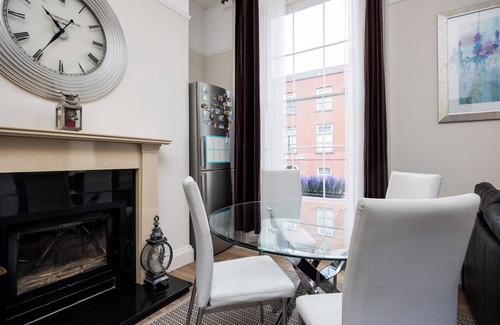 Broadstone Apartment | 3 Bed Apt In Phibsborough-12 Min Walk to The Spire