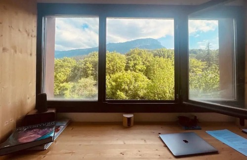 Arruazu Ski Chalet | 3-Bed Artist Chalet near San Sebastian, Sleeps 6